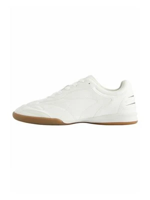 Sneakersy niskie Bershka