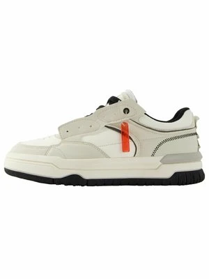 Sneakersy niskie Bershka