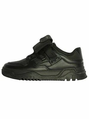 Sneakersy niskie Bershka czarny