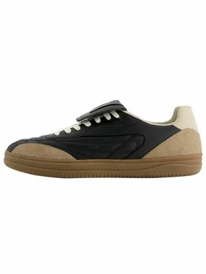 Zdjęcie produktu Sneakersy niskie Bershka