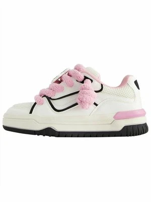 Zdjęcie produktu Sneakersy niskie Bershka