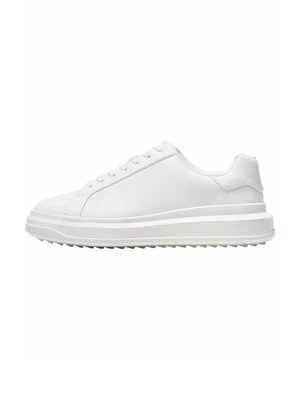 Sneakersy niskie Bershka
