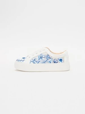 Sneakersy niskie Blue By Betsey Johnson