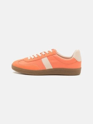 Sneakersy niskie Call it Spring