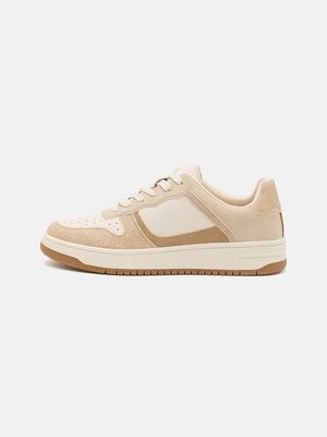 Sneakersy niskie Call it Spring
