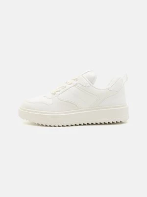 Sneakersy niskie Call it Spring