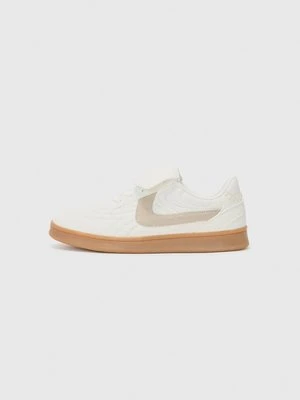 Sneakersy niskie Call it Spring