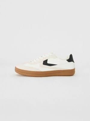 Sneakersy niskie Call it Spring