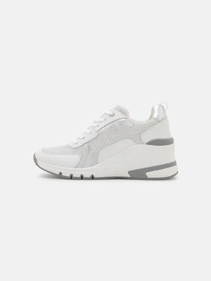 Zdjęcie produktu Sneakersy niskie Caprice