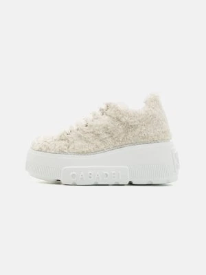 Sneakersy niskie Casadei