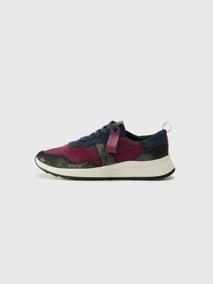 Sneakersy niskie Clarks