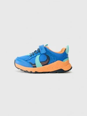 Sneakersy niskie Clarks