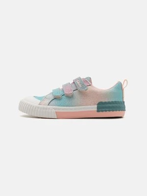 Sneakersy niskie Clarks