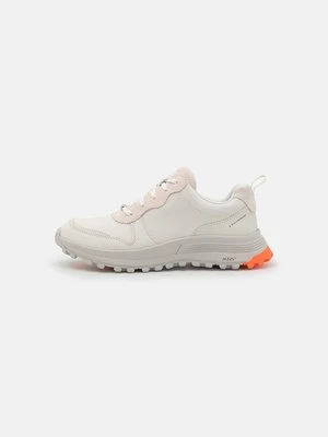 Sneakersy niskie Clarks