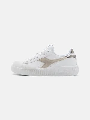 Sneakersy niskie Diadora