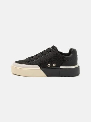 Sneakersy niskie DKNY