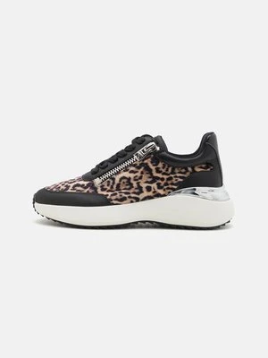 Sneakersy niskie DKNY