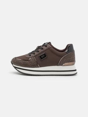 Sneakersy niskie DKNY