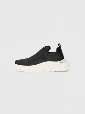 Sneakersy niskie DKNY
