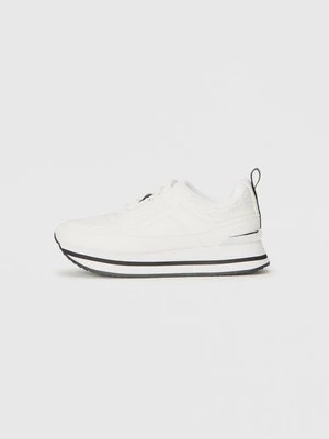 Sneakersy niskie DKNY