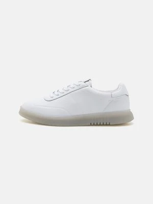 Sneakersy niskie Emporio Armani