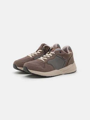 Sneakersy niskie Friendly Shoes