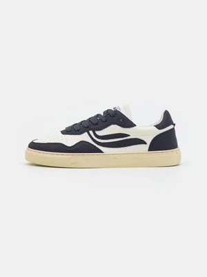 Sneakersy niskie Genesis Footwear