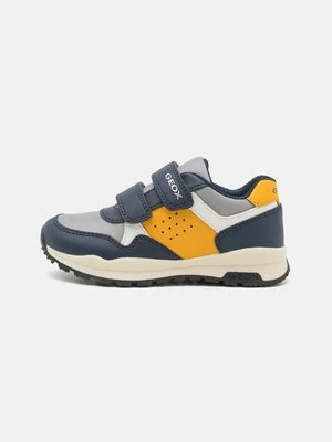 Sneakersy niskie Geox