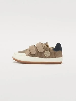 Sneakersy niskie Gioseppo