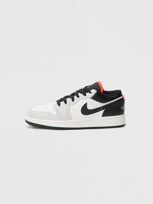 Sneakersy niskie Jordan