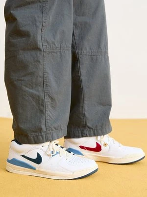 Sneakersy niskie Jordan mleczny