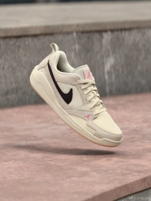 Sneakersy niskie Jordan beżowy