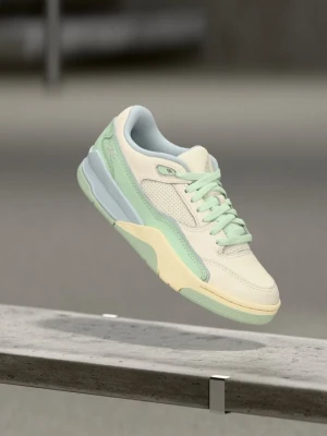 Sneakersy niskie Jordan mleczny