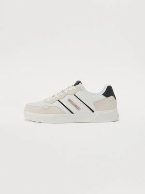 Sneakersy niskie Just Cavalli biały