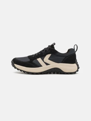 Sneakersy niskie Keen czarny