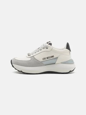 Sneakersy niskie Love Moschino