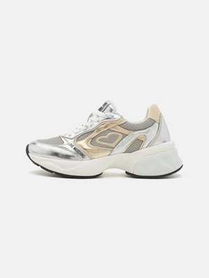 Sneakersy niskie Love Moschino