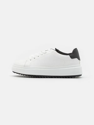 Sneakersy niskie Madden Girl