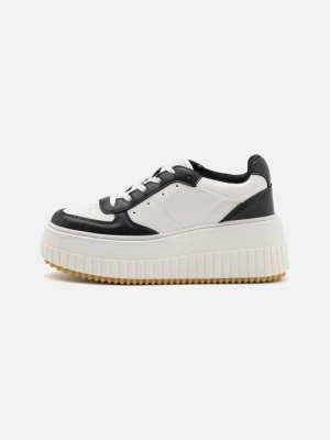 Sneakersy niskie MADDEN GIRL czarny