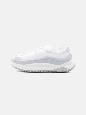 Sneakersy niskie Moon Boot biały