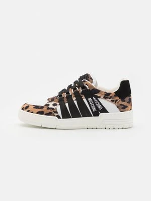 Sneakersy niskie Moschino