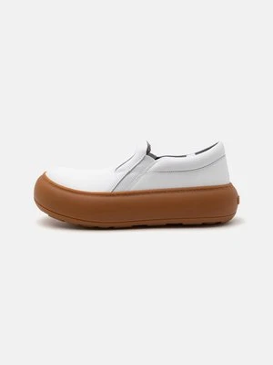 Sneakersy niskie Moschino