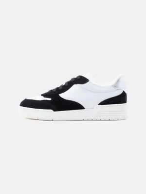 Sneakersy niskie MOSCHINO biały