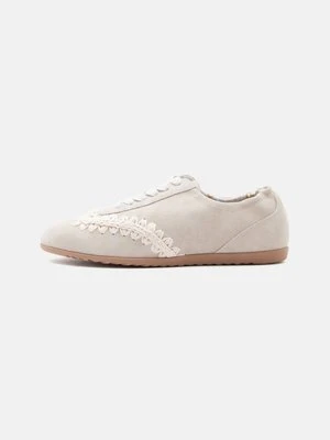 Sneakersy niskie Mou