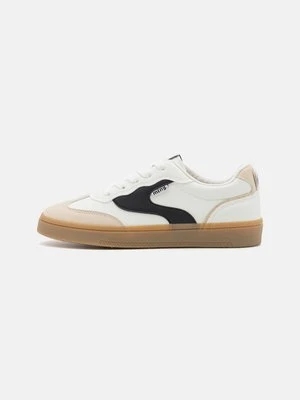 Sneakersy niskie mtng