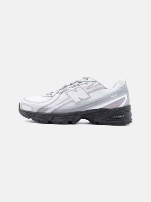 Sneakersy niskie New Balance srebrny