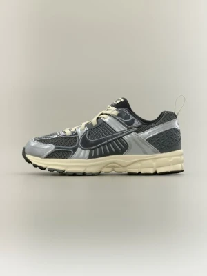 Sneakersy niskie Nike czarny