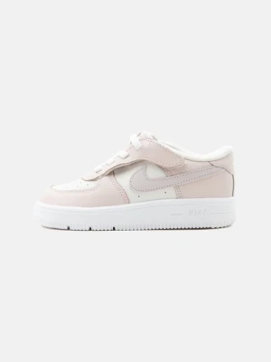 Sneakersy niskie Nike czarny