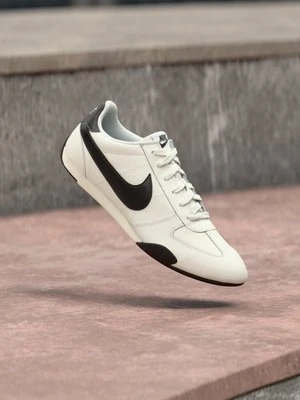 Sneakersy niskie Nike mleczny