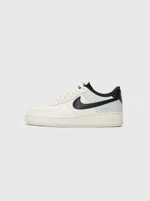 Zdjęcie produktu Sneakersy niskie Nike mleczny